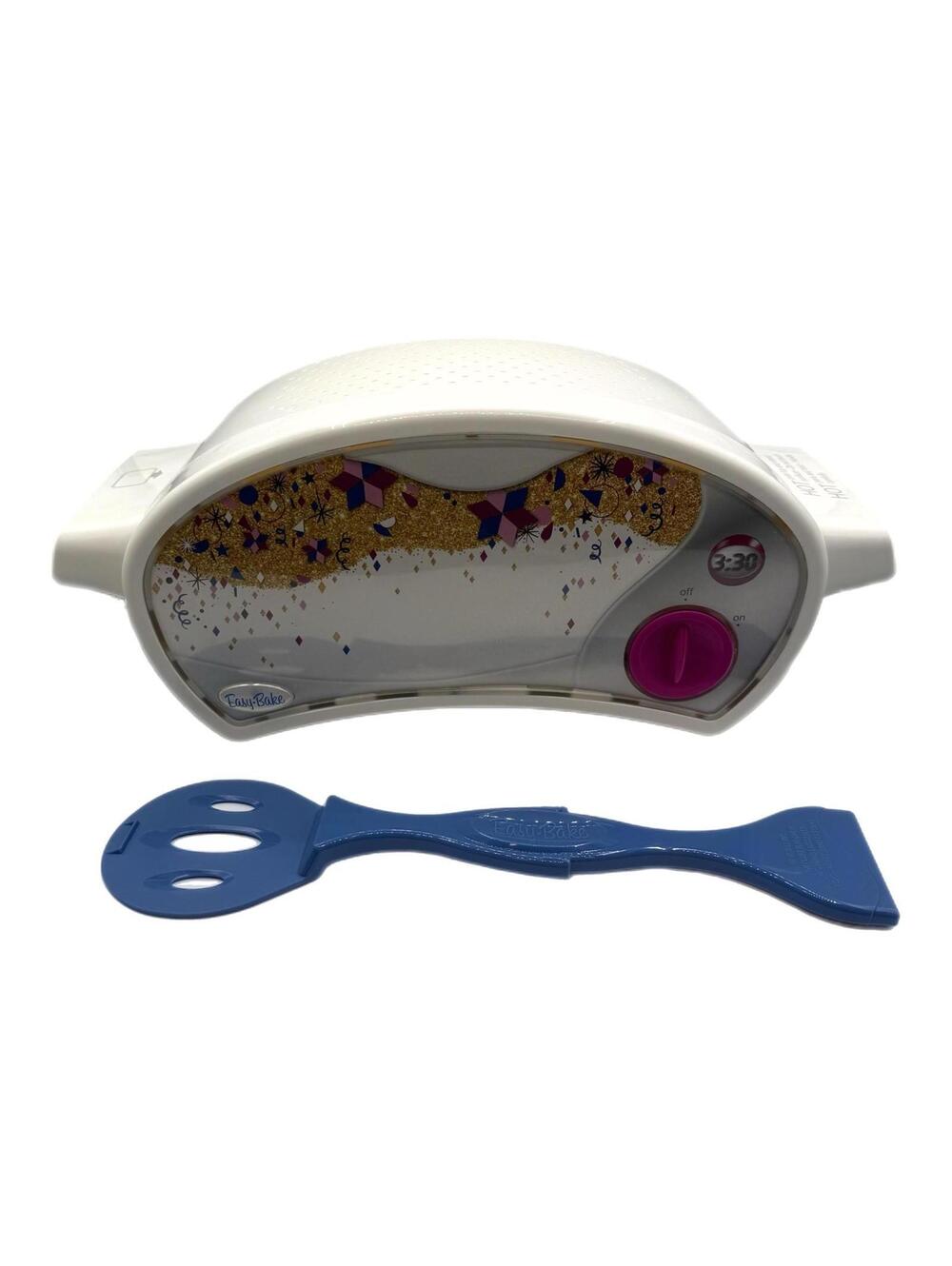 Vintage Easy-Bake White Baking Star Ultimate Oven Toy - with Spatula